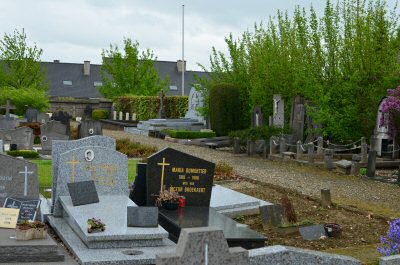 Berchem (Kluisberge) Communal Cemetery, Flanders