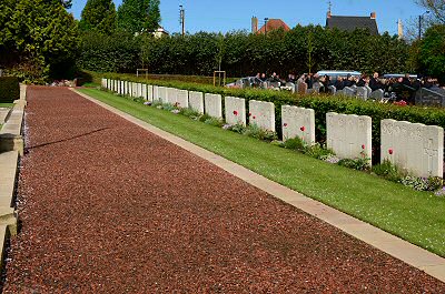 Conde-sur-L'Escaut Communal Cemetery