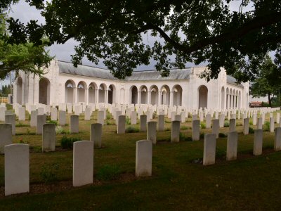 Le Touret Memorial & Cemetery, Pas de Calais.