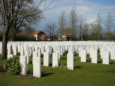 Pont-Du-Hem Military Cemetery