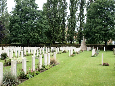 St. Patrick's Cemetery, Loos