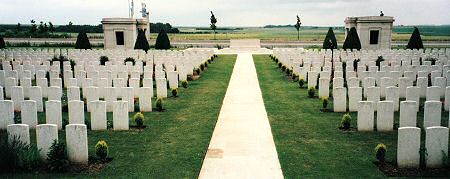 Arras Road Cemetery, Roclincourt