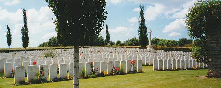 Bagneux British Cemetery, Gezaincourt