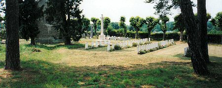 Bavelincourt Communal Cemetery