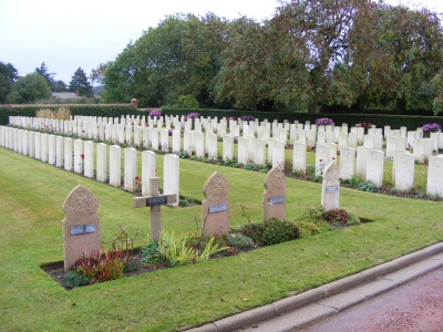 ruay Communal Cemetery Extension