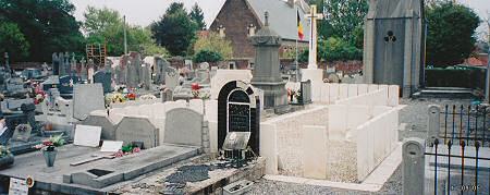 Elogues Communal Cemetery