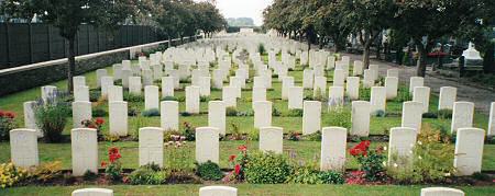 Estaires Communal Cemetery