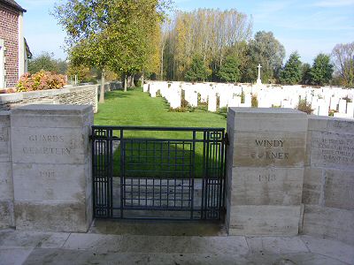 Guards Cemetery, Windy Corner, Cuinchy