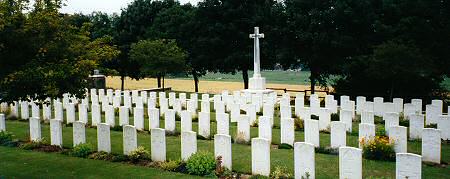 Heninel Communal Cemetery Extension